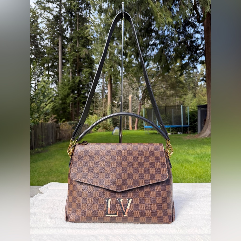 Lv Beaubourg bag